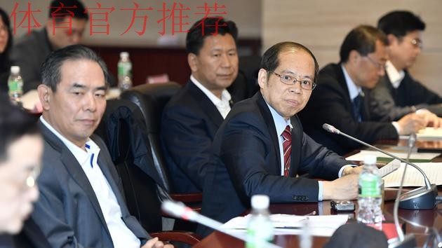 履职国际足联理事 蔡振华张剑一行参加67届国际足联代表大会